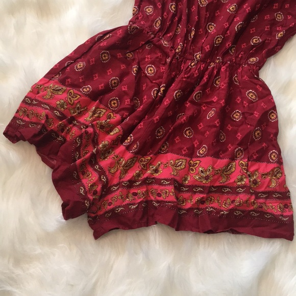 New Hollister Romper - Picture 3 of 4